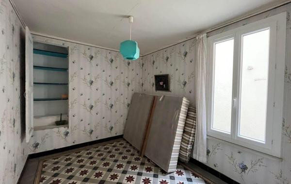 Vente Maison Avec cours et garage. Olonzac   