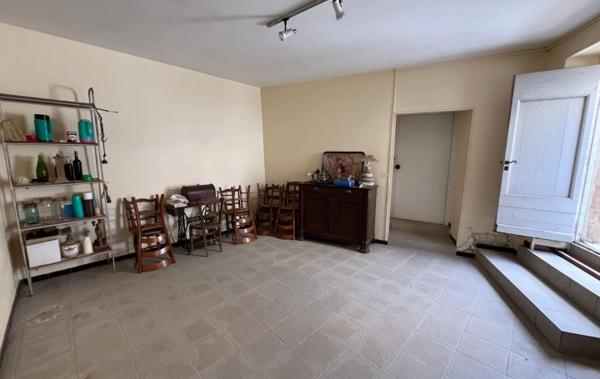 Vente Maison Avec cours et garage. Olonzac   