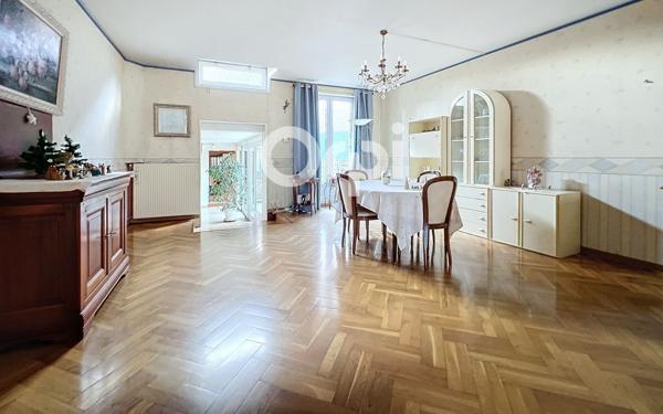 Appartement à vendre    6 pièces •  Aire-sur-la-Lys