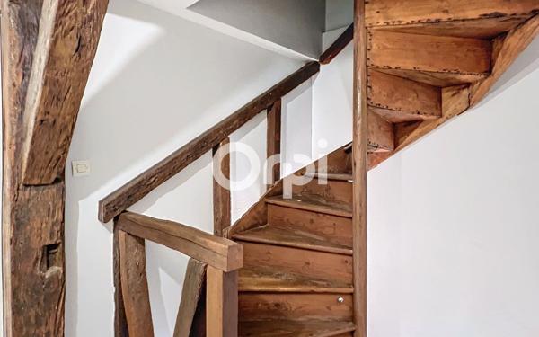 Appartement à vendre    6 pièces •  Aire-sur-la-Lys