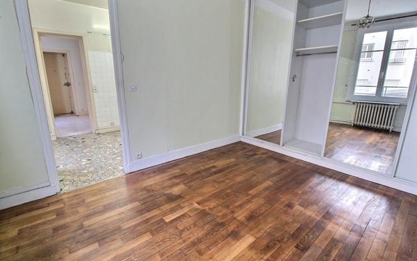 Appartement à vendre    2 pièces • 37,60 m2 Vincennes