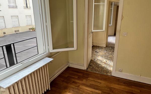 Appartement à vendre    2 pièces • 37,60 m2 Vincennes