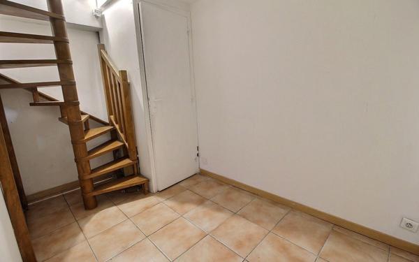 Appartement à vendre    2 pièces • 37,60 m2 Vincennes