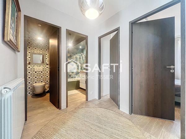 Le Cannet Mairie : Magnifique maison de ville avec garage