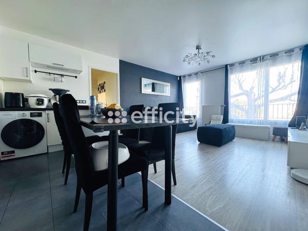 Appartement
         4 pièces
        - 71 m² 319 000 € *