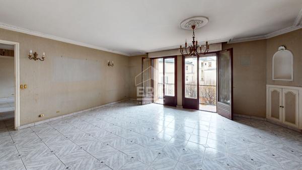 Appartement Paris 4 pièces  81 m2 A RENOVER
