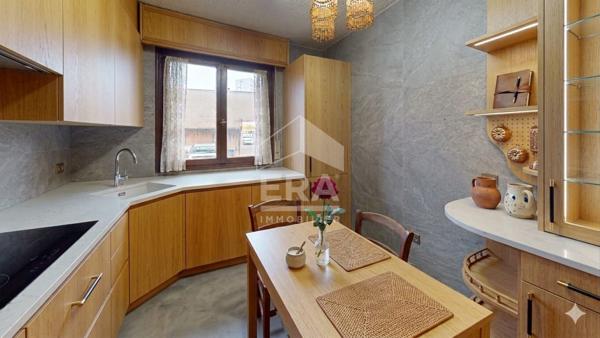 Appartement Paris 4 pièces  81 m2 A RENOVER