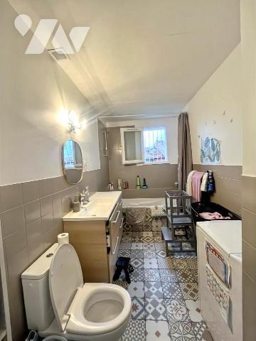 MAISON AVEC DEUX APPARTEMENTS