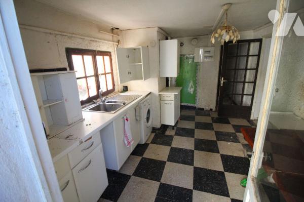 Jolie Villa de 130m2 habitables (avec 1 jardin & 1 belle terrasse) sur 1 terrain 175m2 à Mazargues