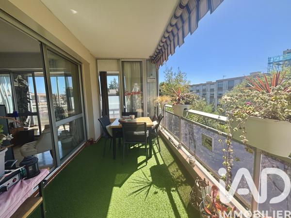 Appartement à vendre 3 pièces 79 m² Mandelieu-la-Napoule
