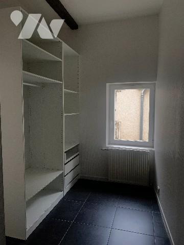 Immeuble de 4 logements et 1 local commercial