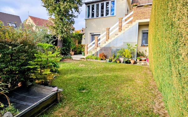 Maison à vendre    7 pièces •  La Ville-du-Bois