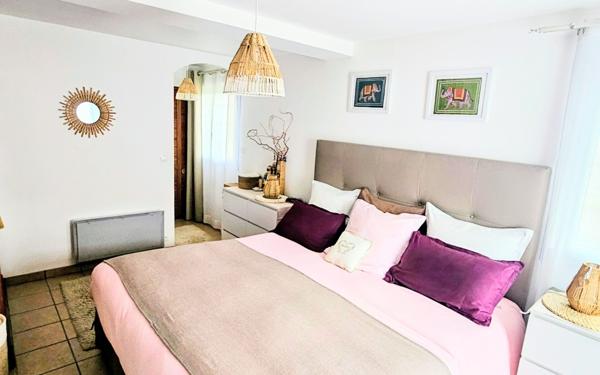 Maison à vendre    7 pièces •  La Ville-du-Bois