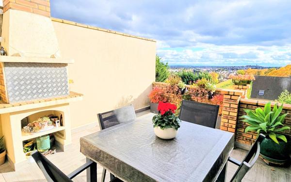 Maison à vendre    7 pièces •  La Ville-du-Bois