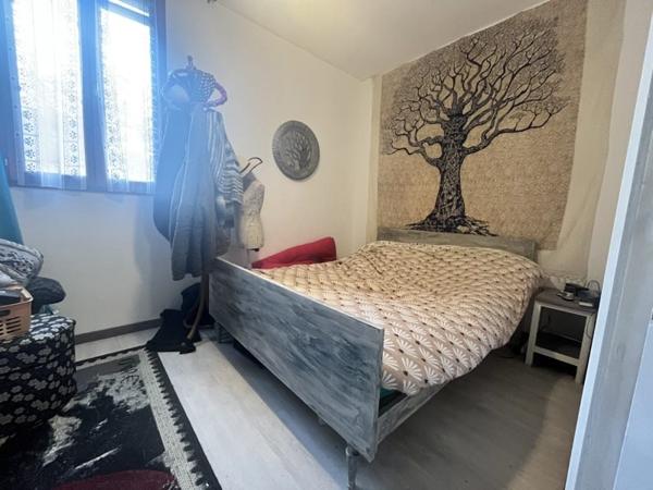 Maison 125 000 € Nuaillé-sur-Boutonne 4 p 127 m² DPE D