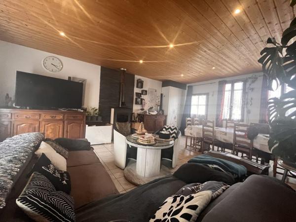 Maison 125 000 € Nuaillé-sur-Boutonne 4 p 127 m² DPE D