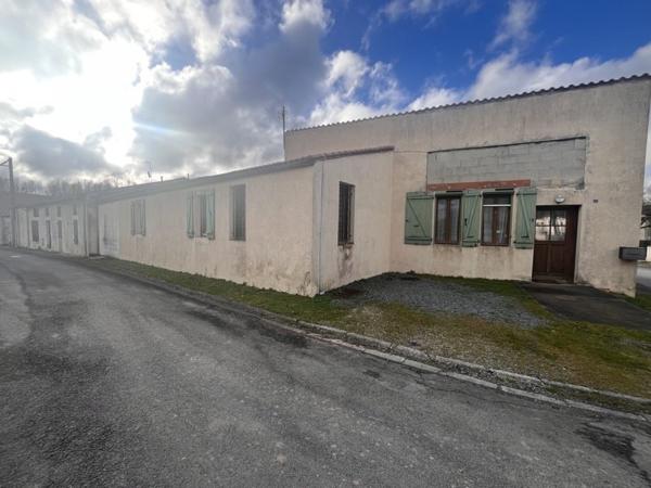 Maison 125 000 € Nuaillé-sur-Boutonne 4 p 127 m² DPE D