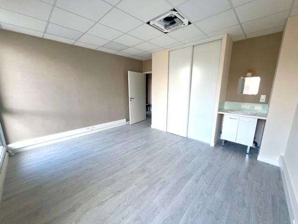 Local/bureau à vendre - 44m2 - NEUF