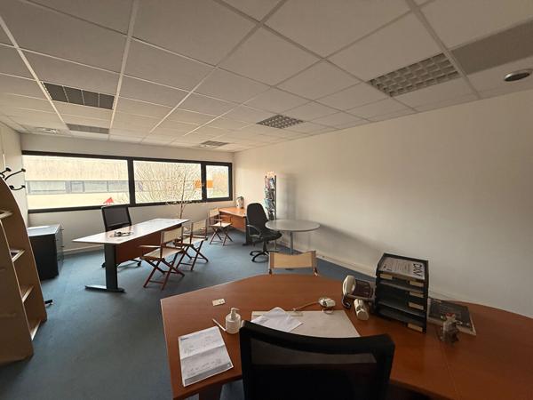 Parc Tertiaire - Bureaux , Change Parc Tertiaire - Bureaux , Change