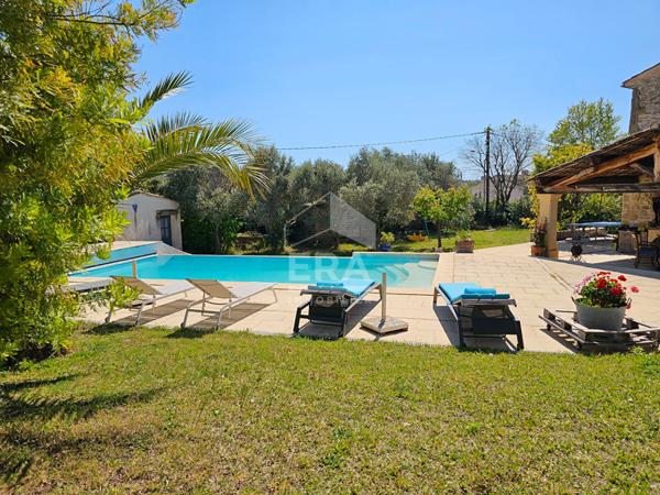 LANÇON-PROVENCE - Maison de caractère d'env. 260 m2 sur un terrain de1320m² - Piscine - Dépendances - garages
