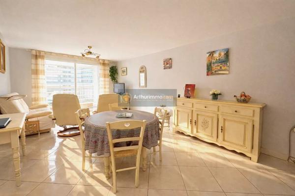 Vente Appartement 3 pièces 66 m2 à Saint-Raphaël