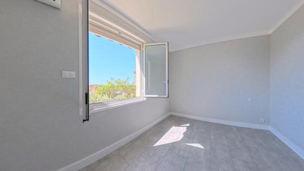 Maison avec piscine et 2 logements – La Garde