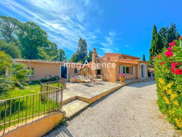 Maison à ROQUEBRUNE-SUR-ARGENS, 83520 - 6 pièces 204m²