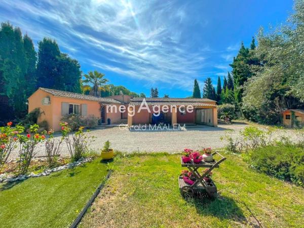 Maison à ROQUEBRUNE-SUR-ARGENS, 83520 - 6 pièces 204m²