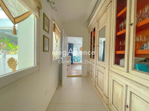 Maison à ROQUEBRUNE-SUR-ARGENS, 83520 - 6 pièces 204m²