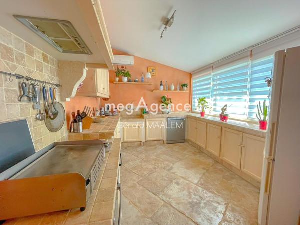 Maison à ROQUEBRUNE-SUR-ARGENS, 83520 - 6 pièces 204m²