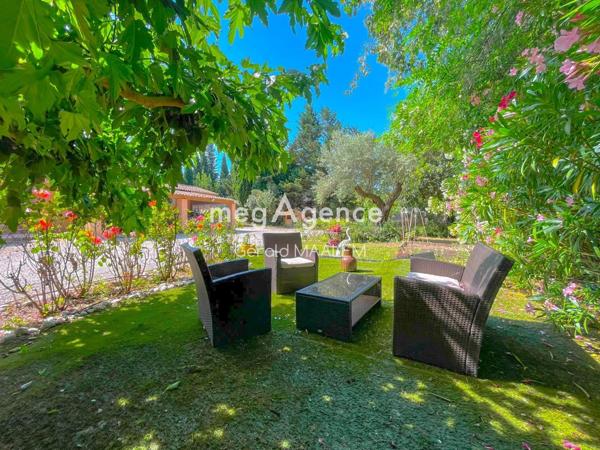 Maison à ROQUEBRUNE-SUR-ARGENS, 83520 - 6 pièces 204m²