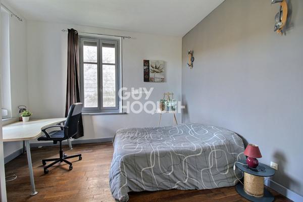 MAISON DE VILLE AVEC GARAGE TERRASSE ET JARDIN A MARBACHE