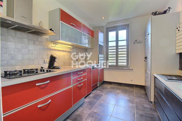 MAISON DE VILLE AVEC GARAGE TERRASSE ET JARDIN A MARBACHE