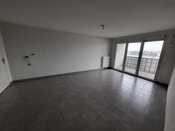 TOULOUSE CARTOUCHERIE T3 PARKING CELLIER