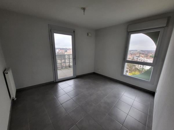 TOULOUSE CARTOUCHERIE T3 PARKING CELLIER