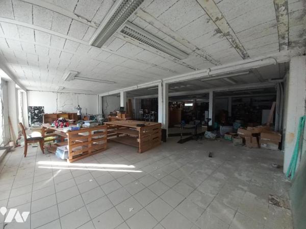 Immeuble plein centre