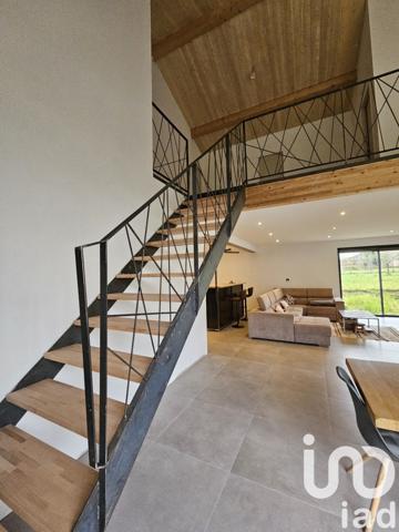 Maison 7 pièces de 386 m² à Fontenille (16230)