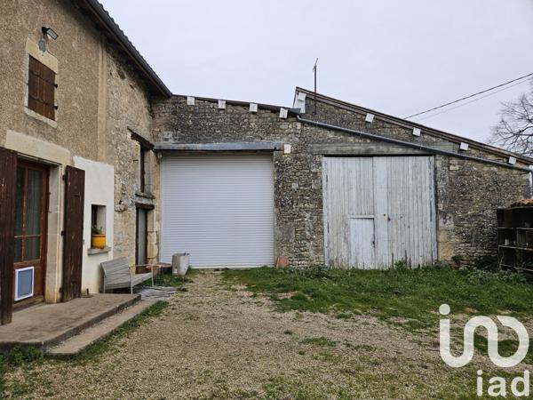 Maison 7 pièces de 386 m² à Fontenille (16230)