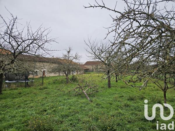 Maison 7 pièces de 386 m² à Fontenille (16230)