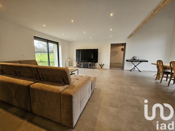 Maison 7 pièces de 386 m² à Fontenille (16230)