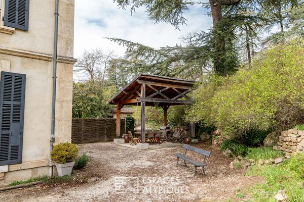 Loger son habitat dans l’aile d’un château de l’Ardèche.