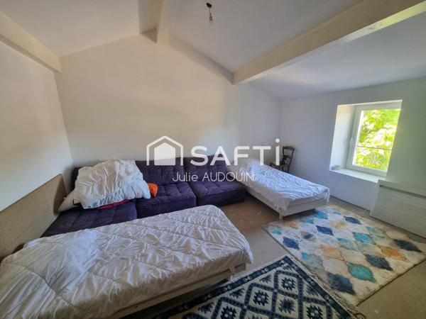 Maison ancienne avec de beaux volumes