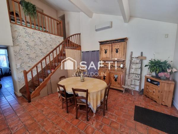 Maison ancienne avec de beaux volumes