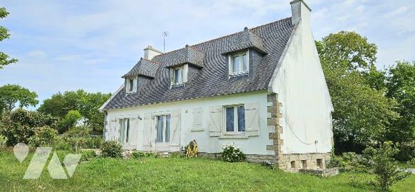 Maison traditionnelle côté campagne, entre bourg et plages