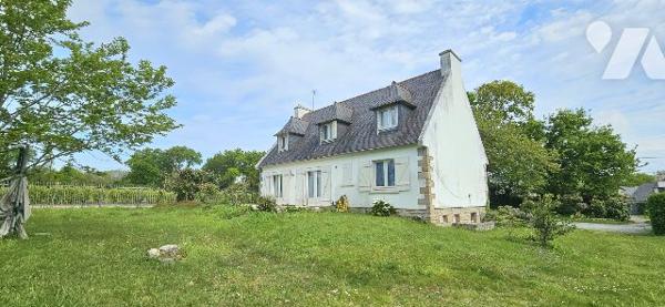 Maison traditionnelle côté campagne, entre bourg et plages