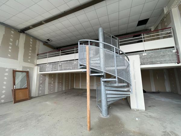 BAiment  à vendre à BASSENS(33)