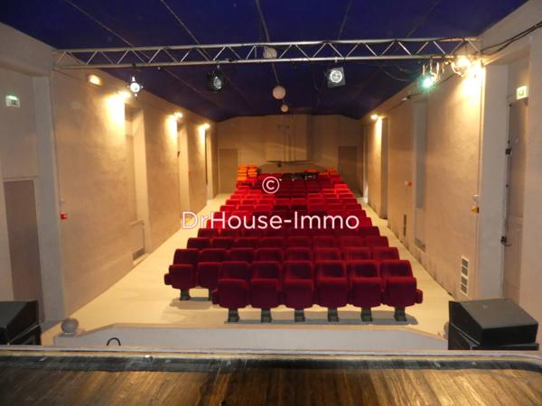Immeuble à vendre 12 pièces de 686 m²