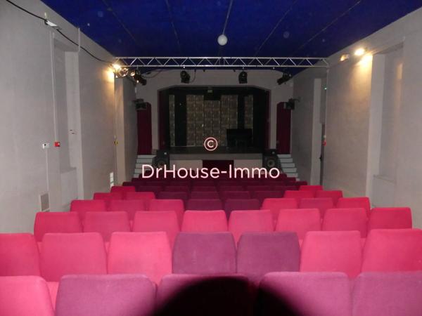 Immeuble à vendre 12 pièces de 686 m²