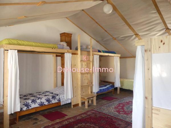 Immeuble à vendre 12 pièces de 686 m²