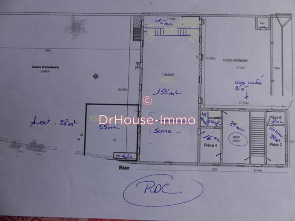Immeuble à vendre 12 pièces de 686 m²
